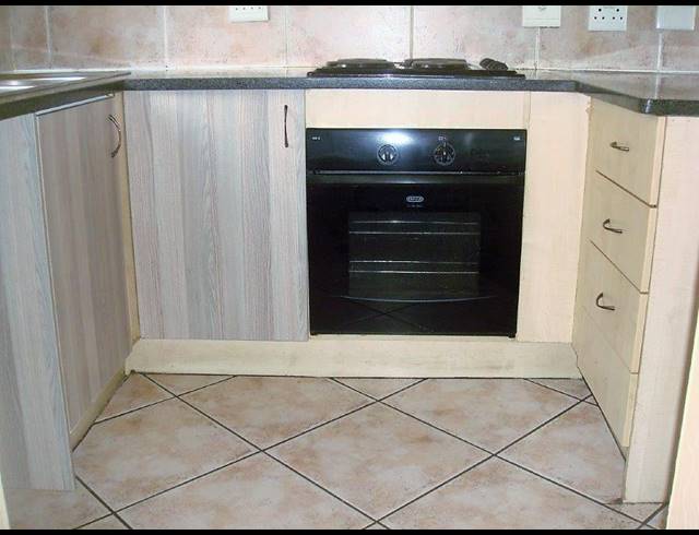 2 BEDROOM APARTMENT RENTED IN WILGEHEUWEL